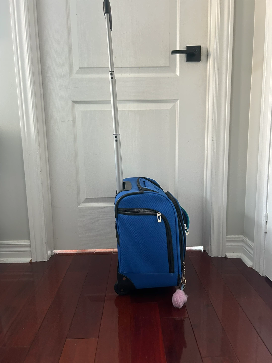 WestJet Blue Rolling Carry-On Luggage - photo 3