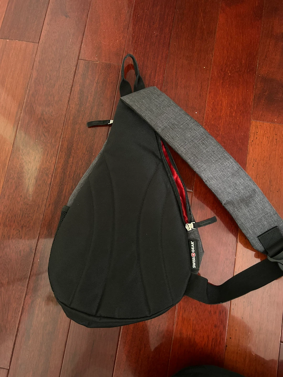 Swiss Gear Sling Bag - photo 2