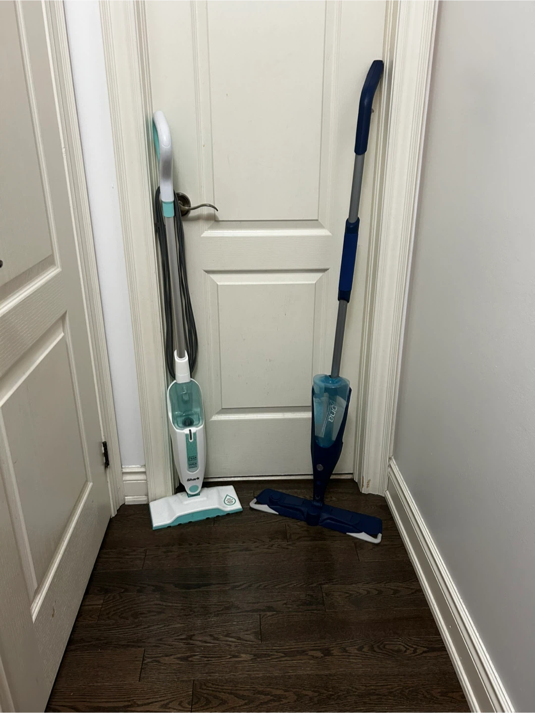Shark Steam Mop & Bona Spray Mop - photo 2