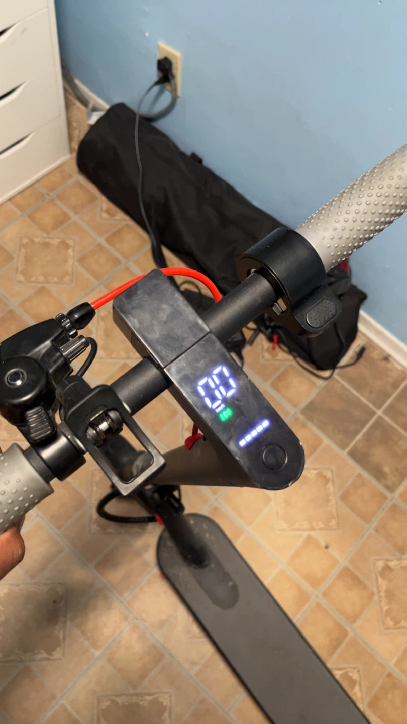 Xiaomi Electric Scooter - With charger