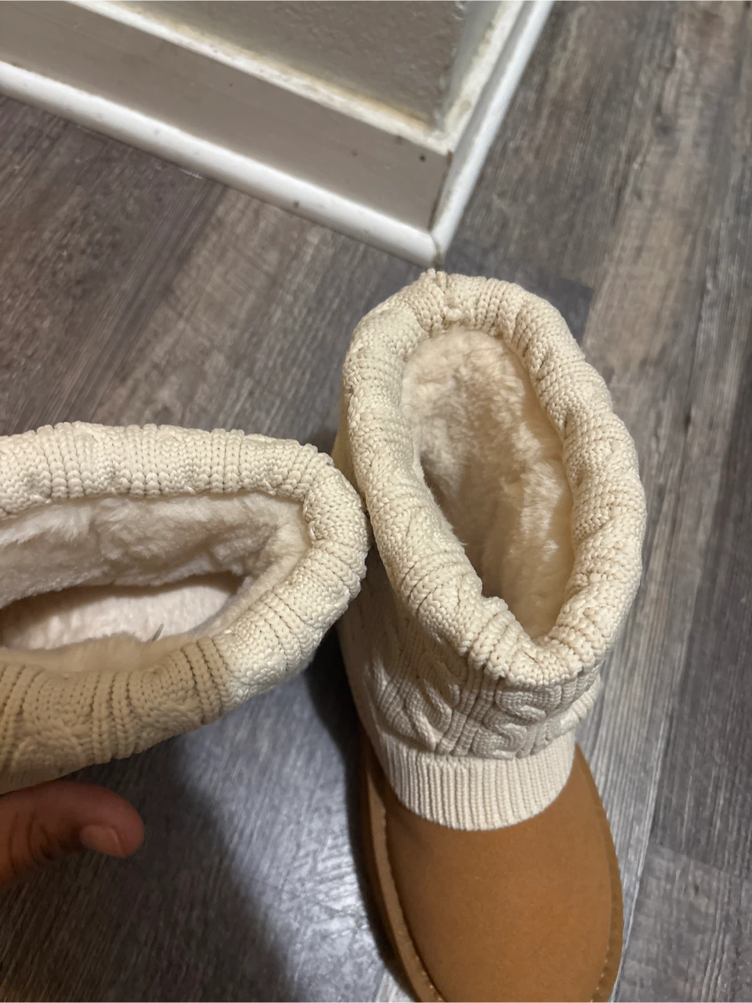 UGG Knit Cuff Boots - Size 7.5 - photo 3