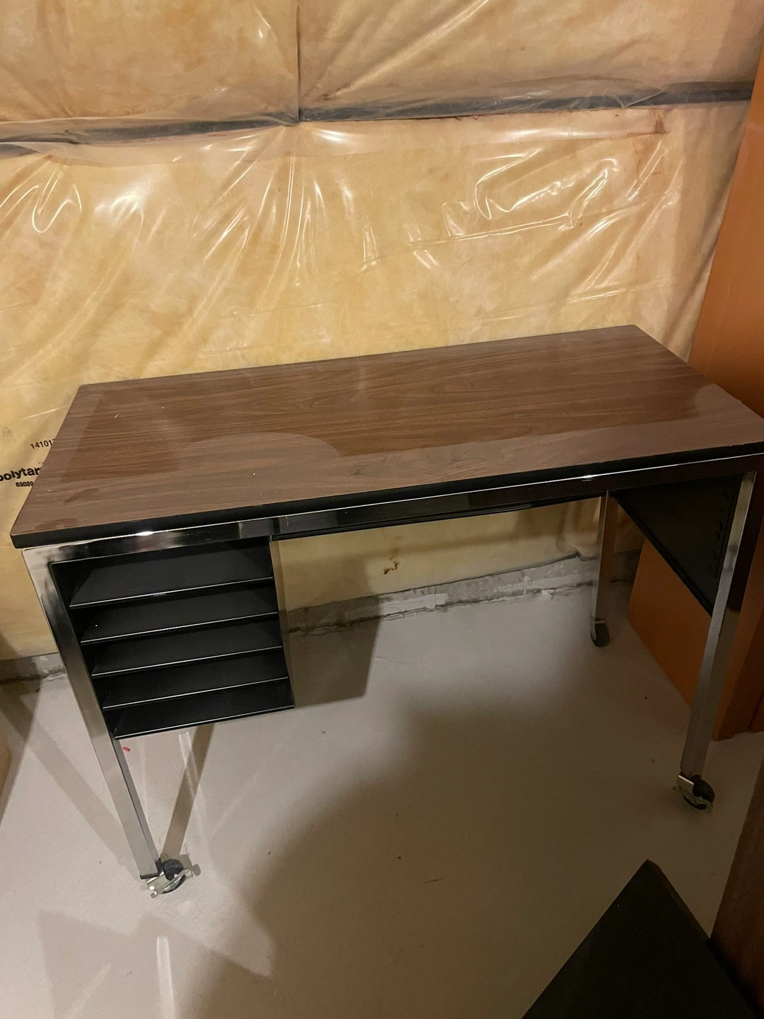 🆓 office cart/Desk 🗑️