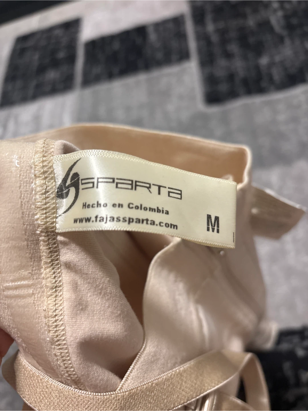 Sparta Shapewear Bodysuit - Size M - photo 5