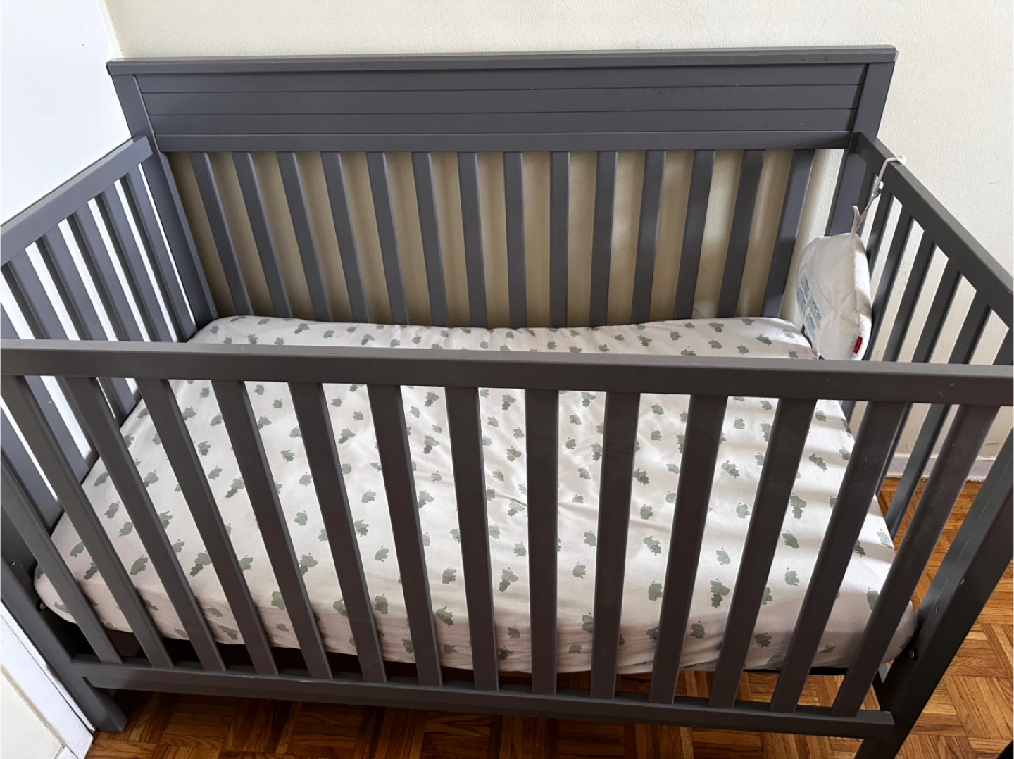 MOVE OUT SALE ⚠️MUST GO! Grey Baby Crib