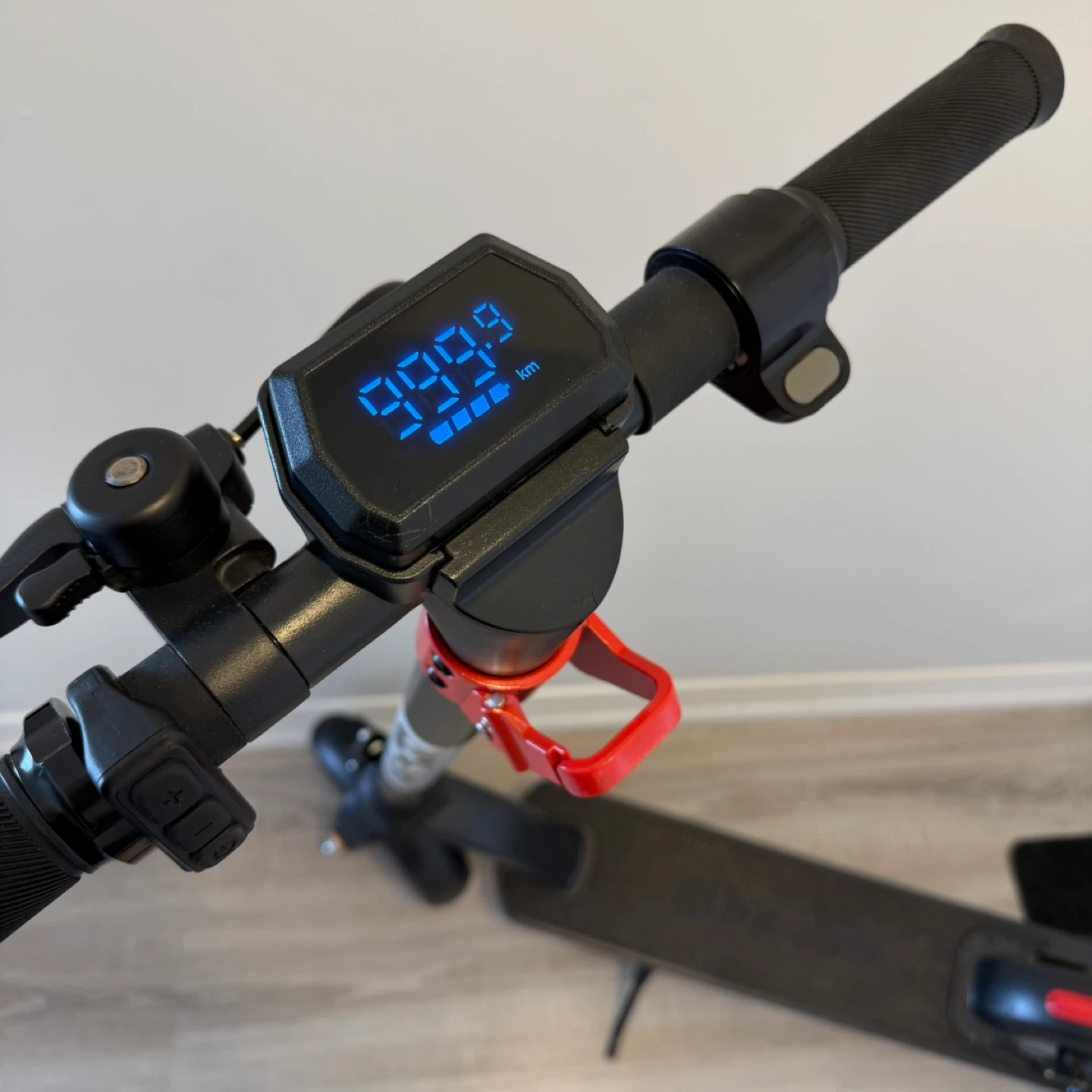 Gotrax Electric Scooter - photo 3