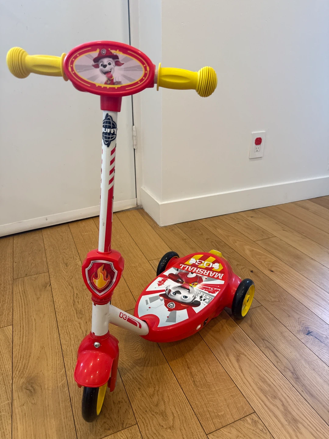 Electric Paw Patrol Marshall 3-Wheel Scooter - photo 2