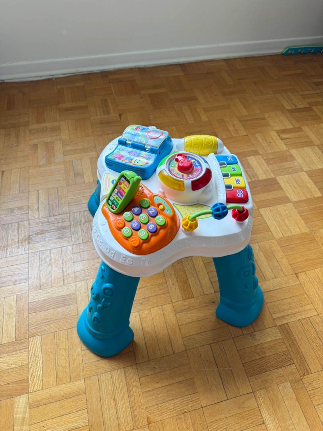 VTech Turn and Learn Activity Table - photo 2