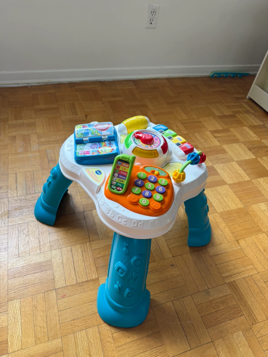 VTech Turn and Learn Activity Table - photo 3