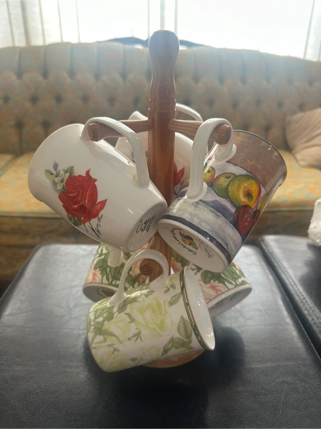 Vintage Floral Mugs with Wooden Stand - photo 2