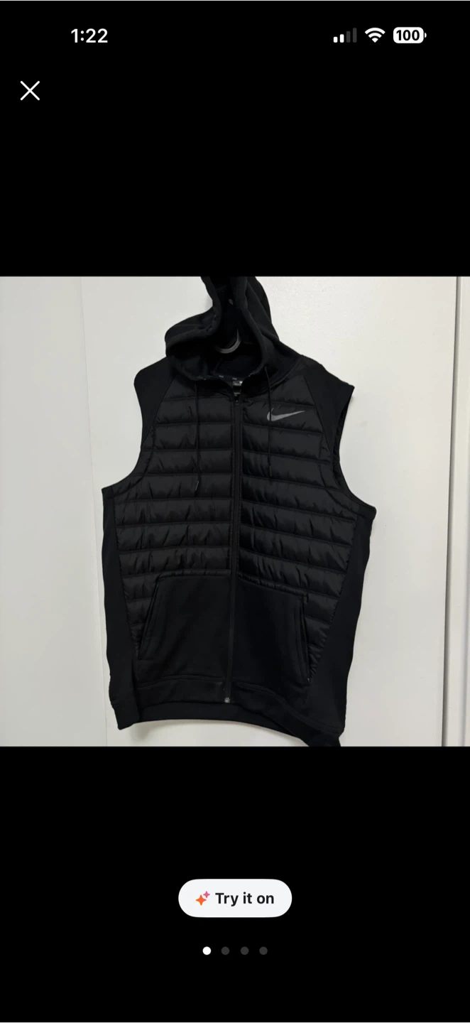 Nike Standard Fit Black Puffer Vest - Size L