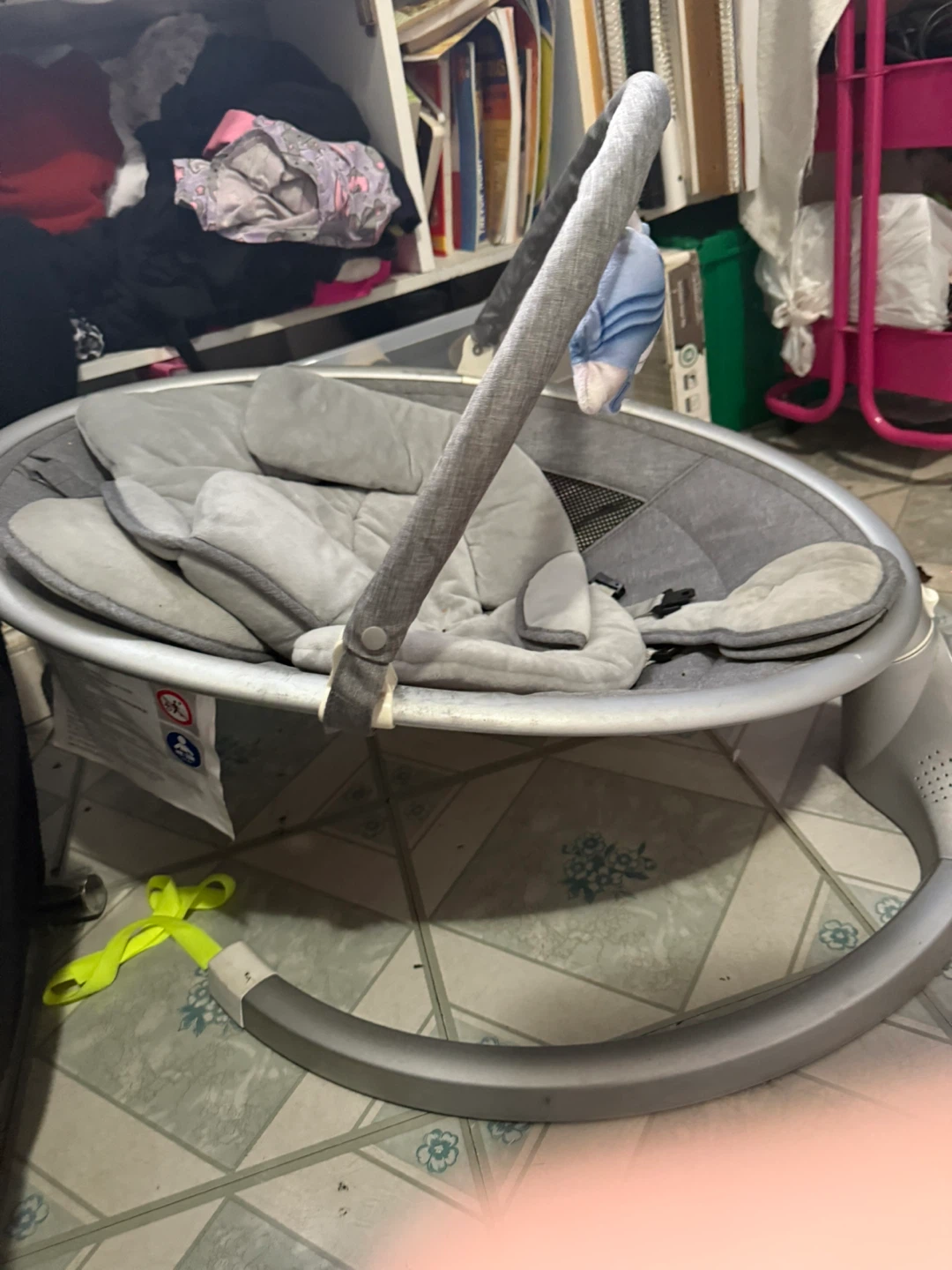 BabyBond Baby Swing - Great Condition! - photo 2