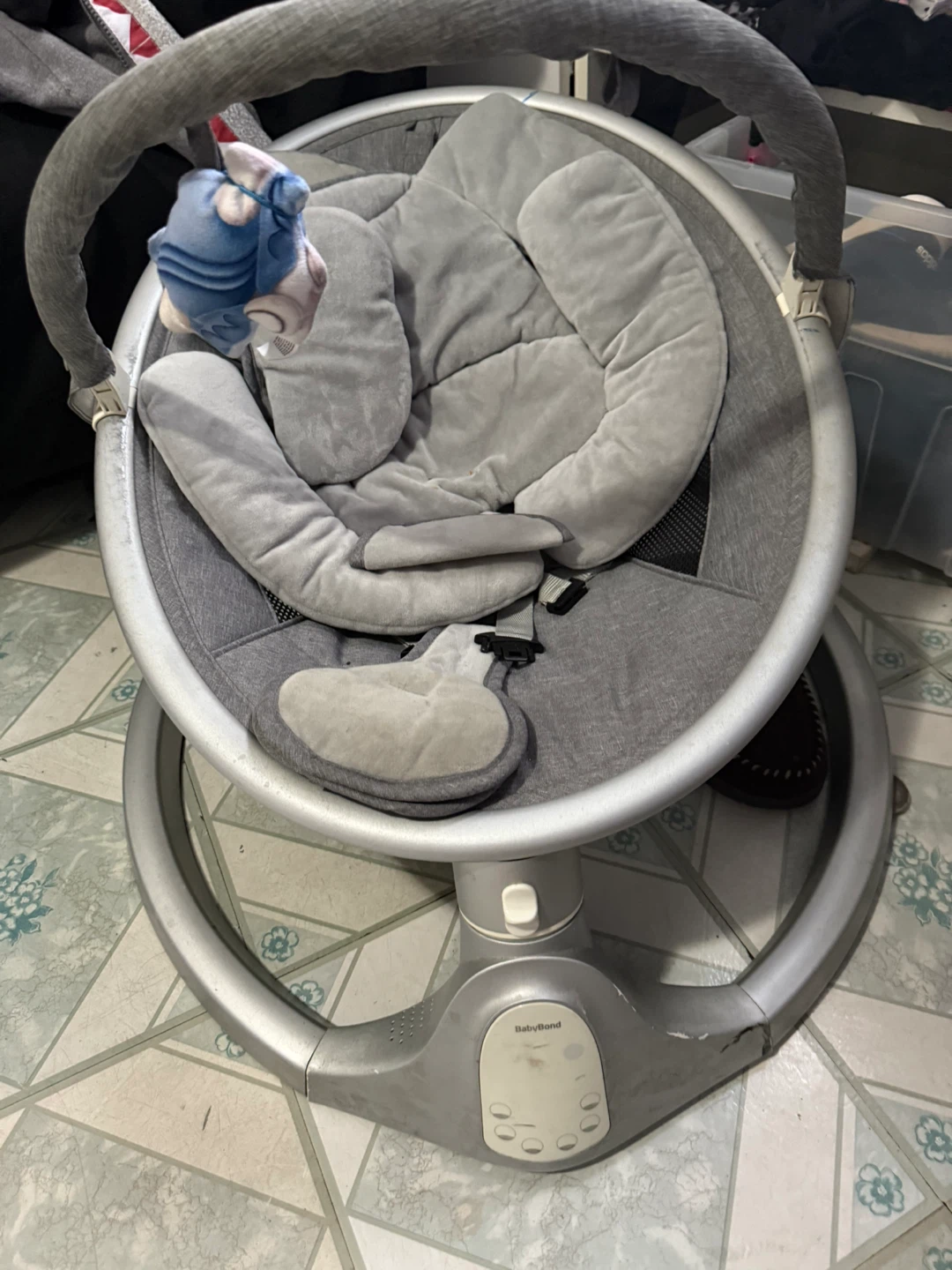 BabyBond Baby Swing - Great Condition!