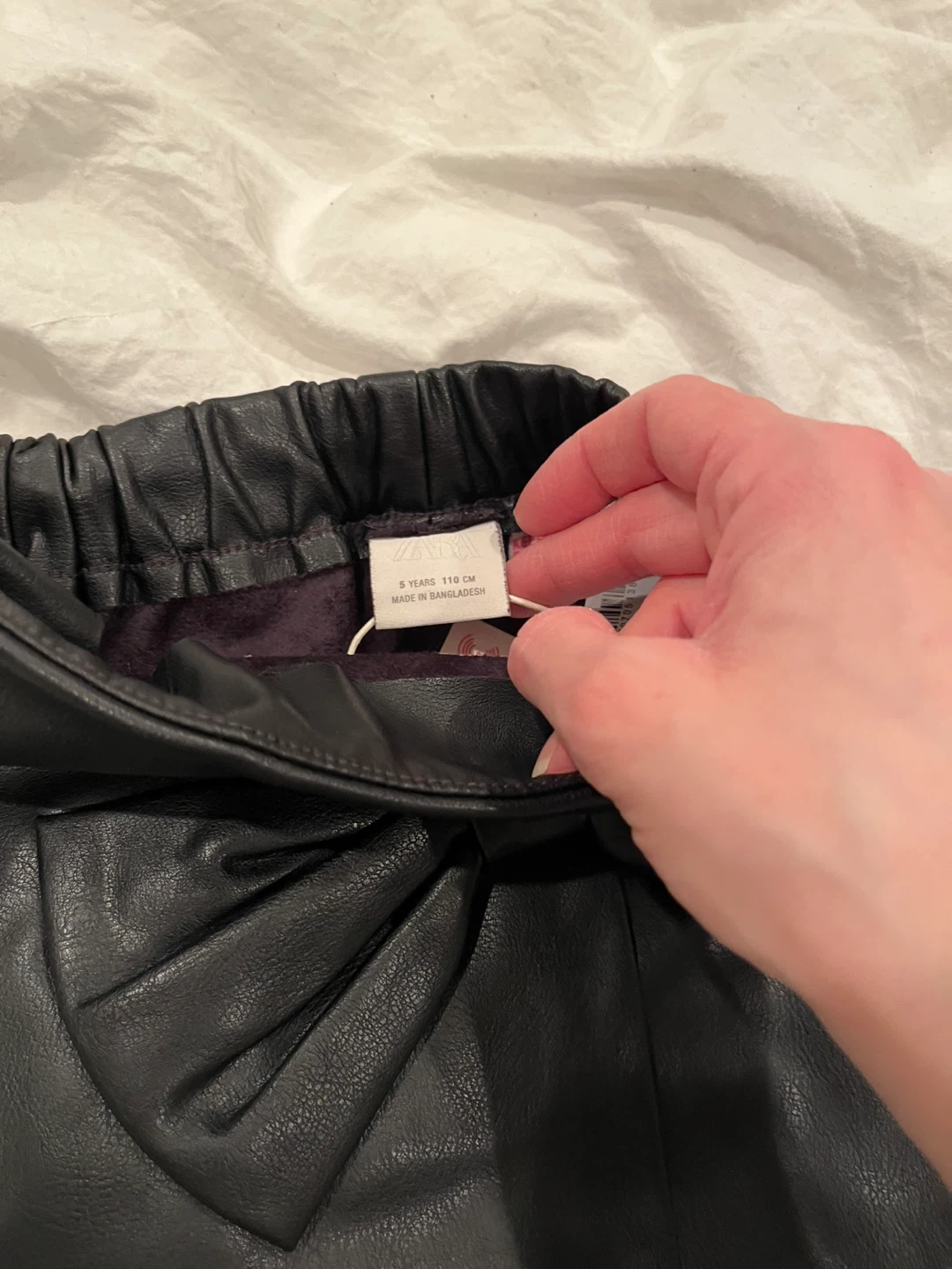 NEW Zara  Black Faux Leather Skort - Size 5t - photo 2
