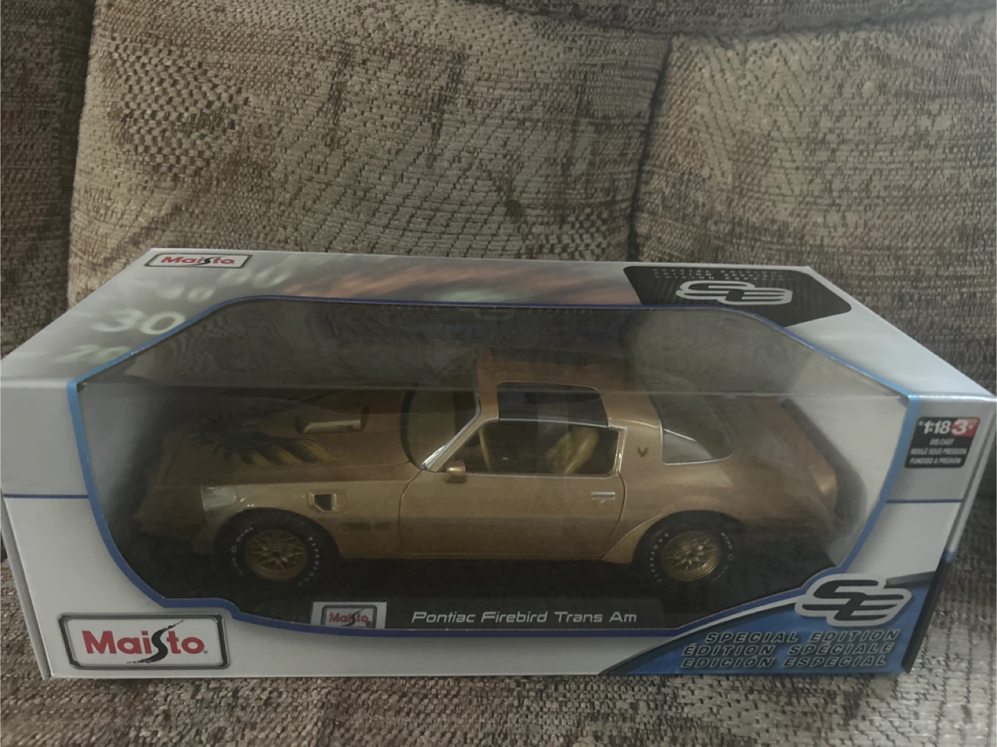 Maisto Pontiac Firebird Trans Am 1:18 Scale