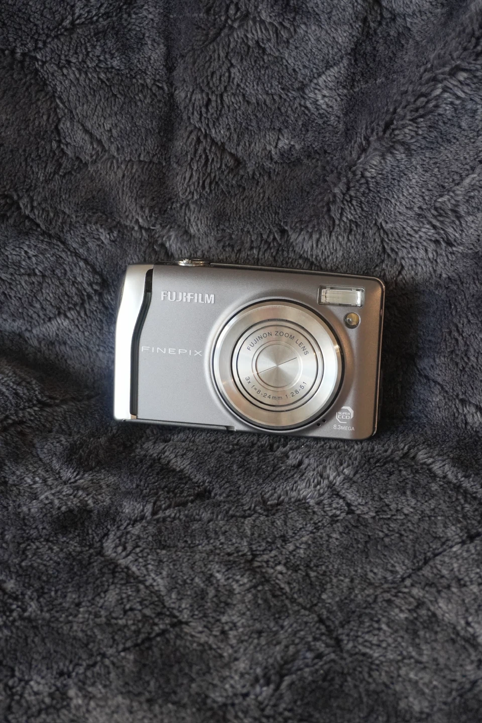 Fujifilm Finepix F40fd | LIKE NEW CONDITION! - photo 3