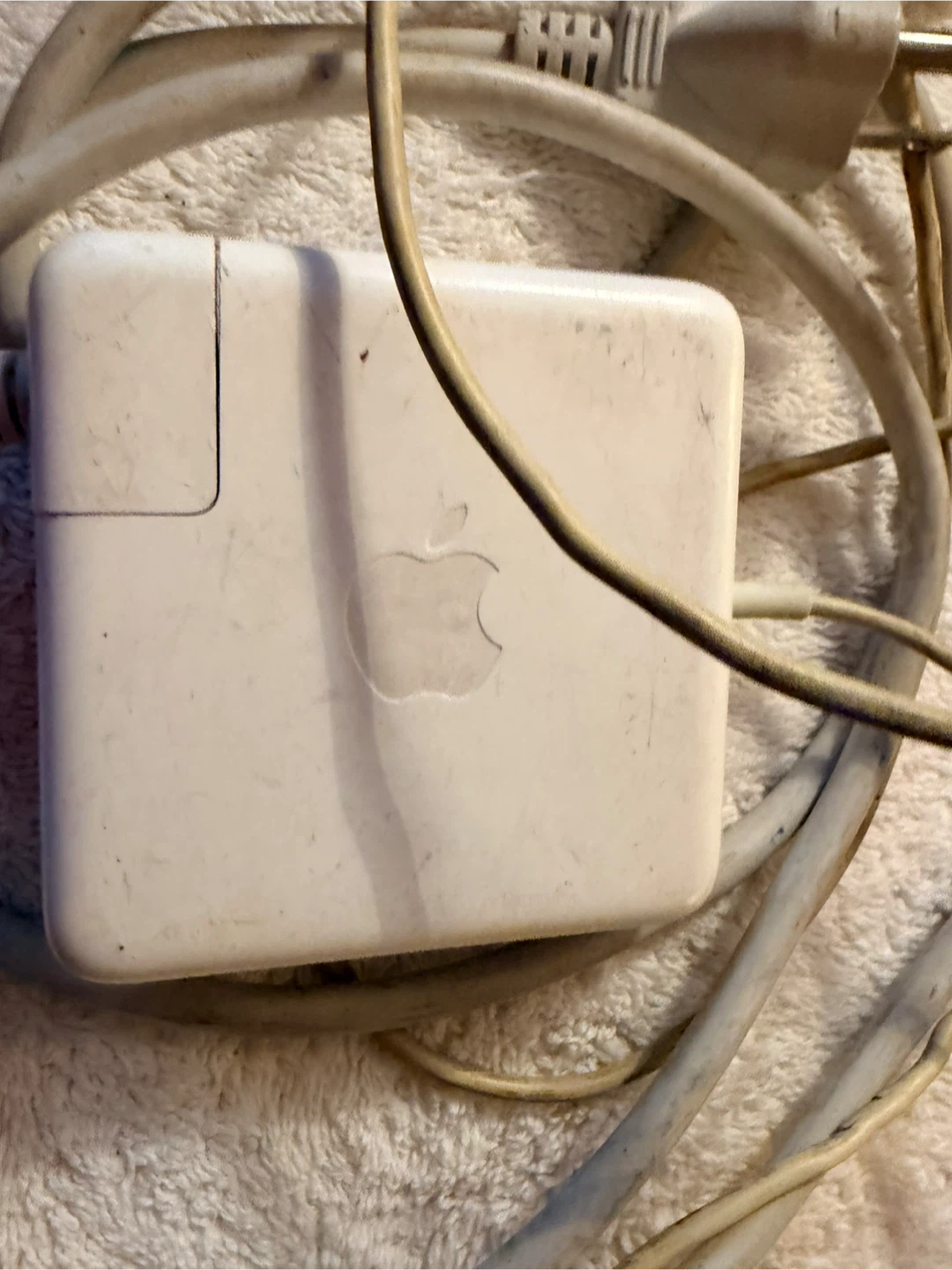 Apple Charger - photo 3