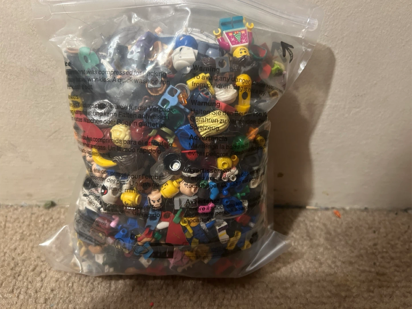 Lego Mixed Lot - Parts & Minifigs - photo 3