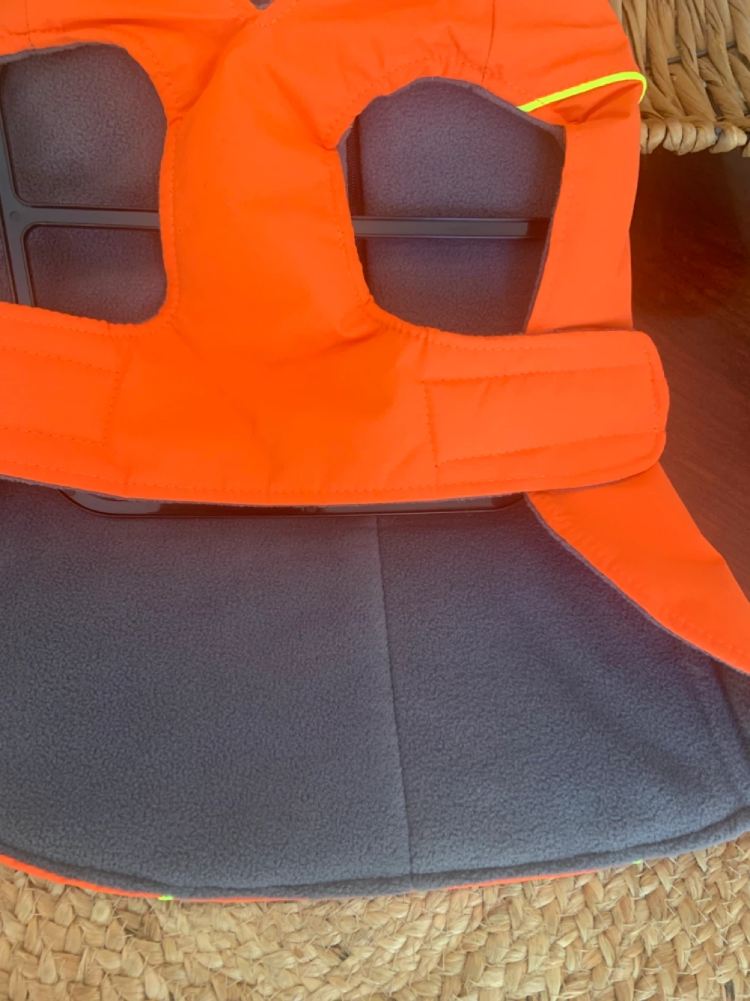 Eddie Bauer Pet Apparel Dog Coat - Size M - photo 4