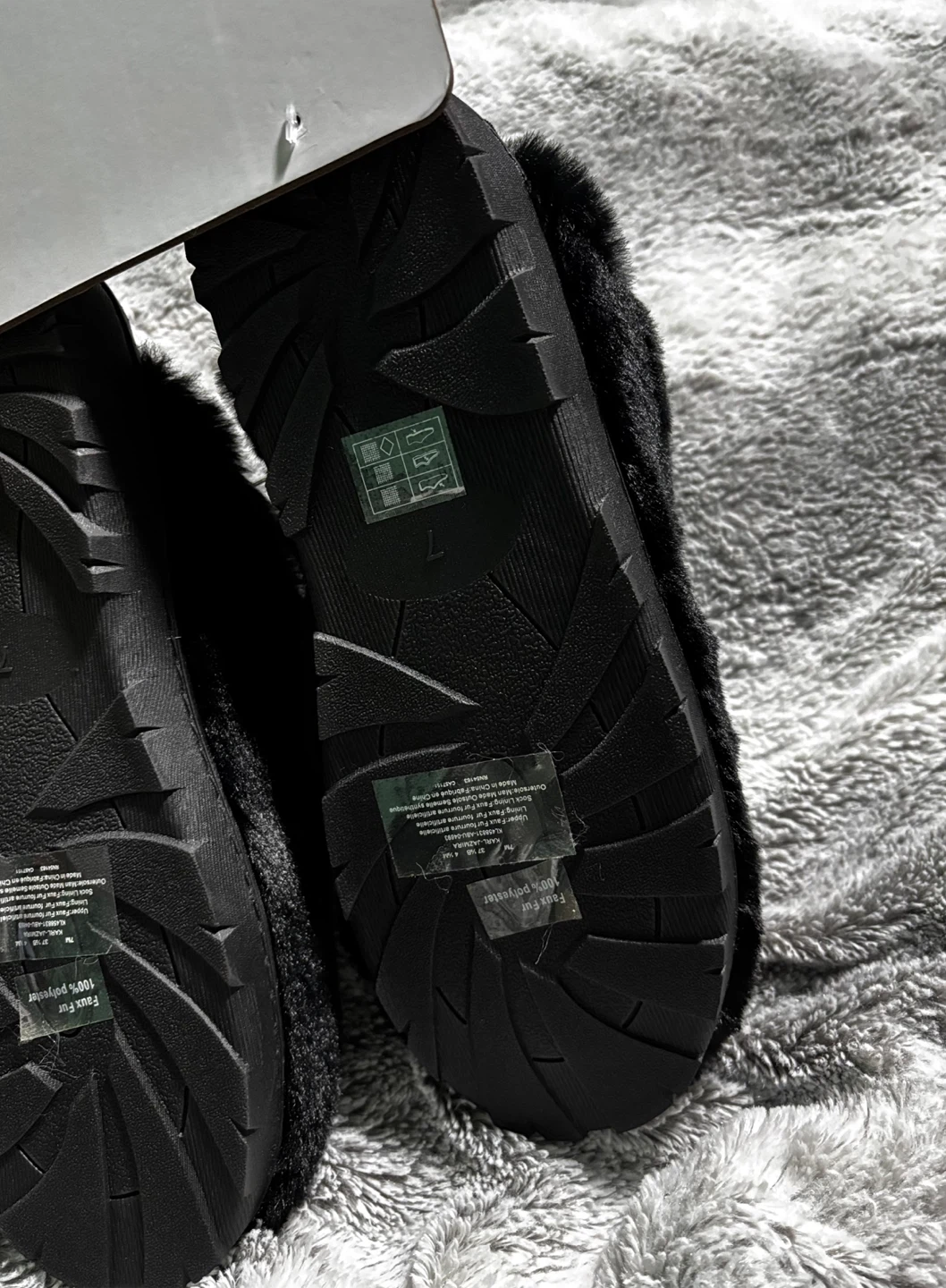 Karl lagerfeld slippers size 7 - photo 2
