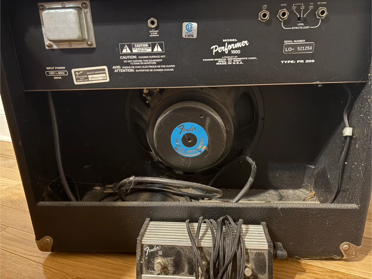 Fender Performer 1000 Amplifier - photo 2