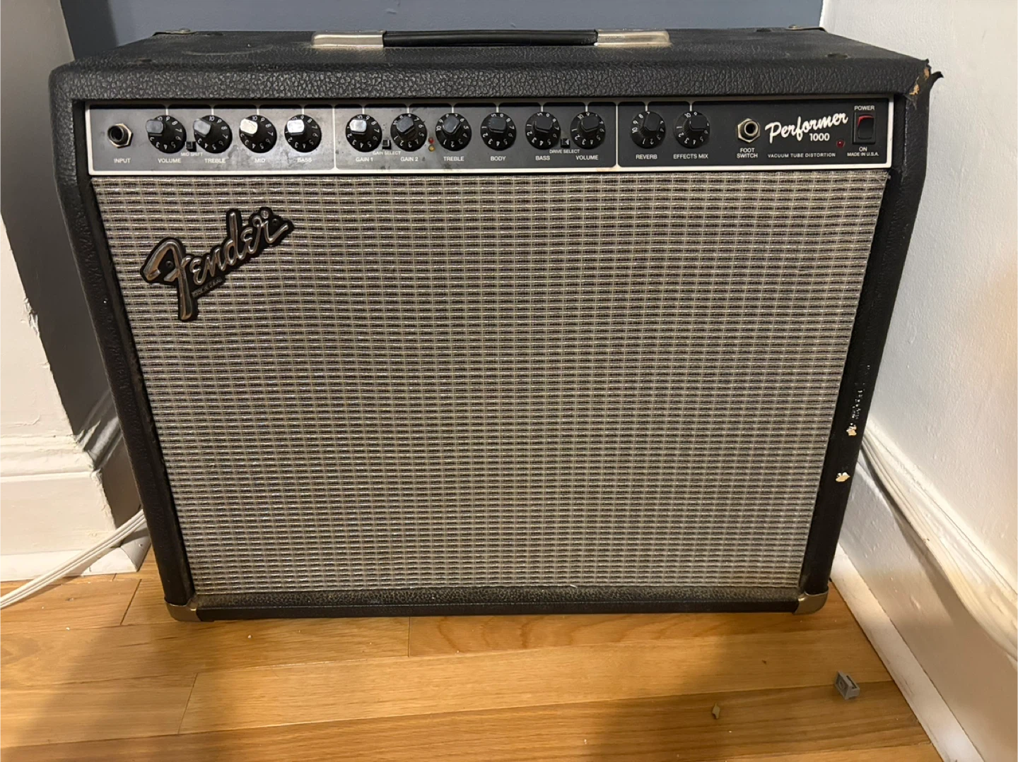 Fender Performer 1000 Amplifier