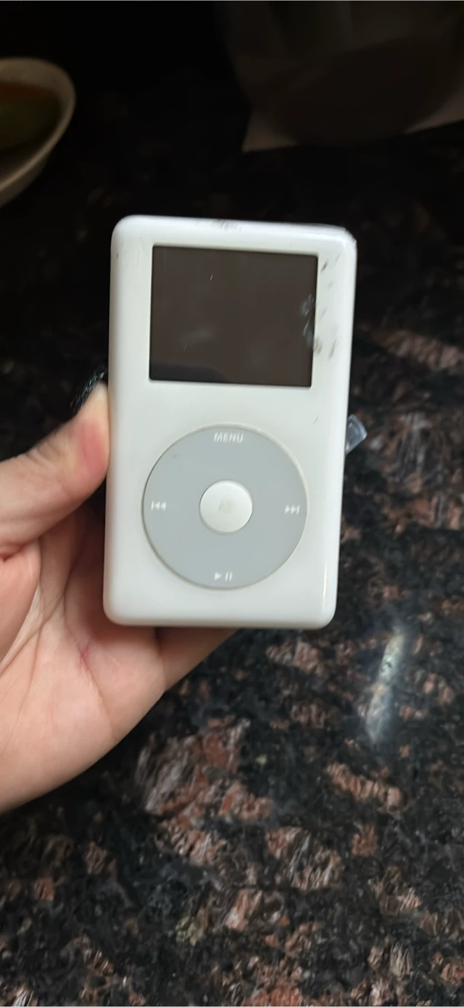 Apple iPod 4th Generation - photo 2