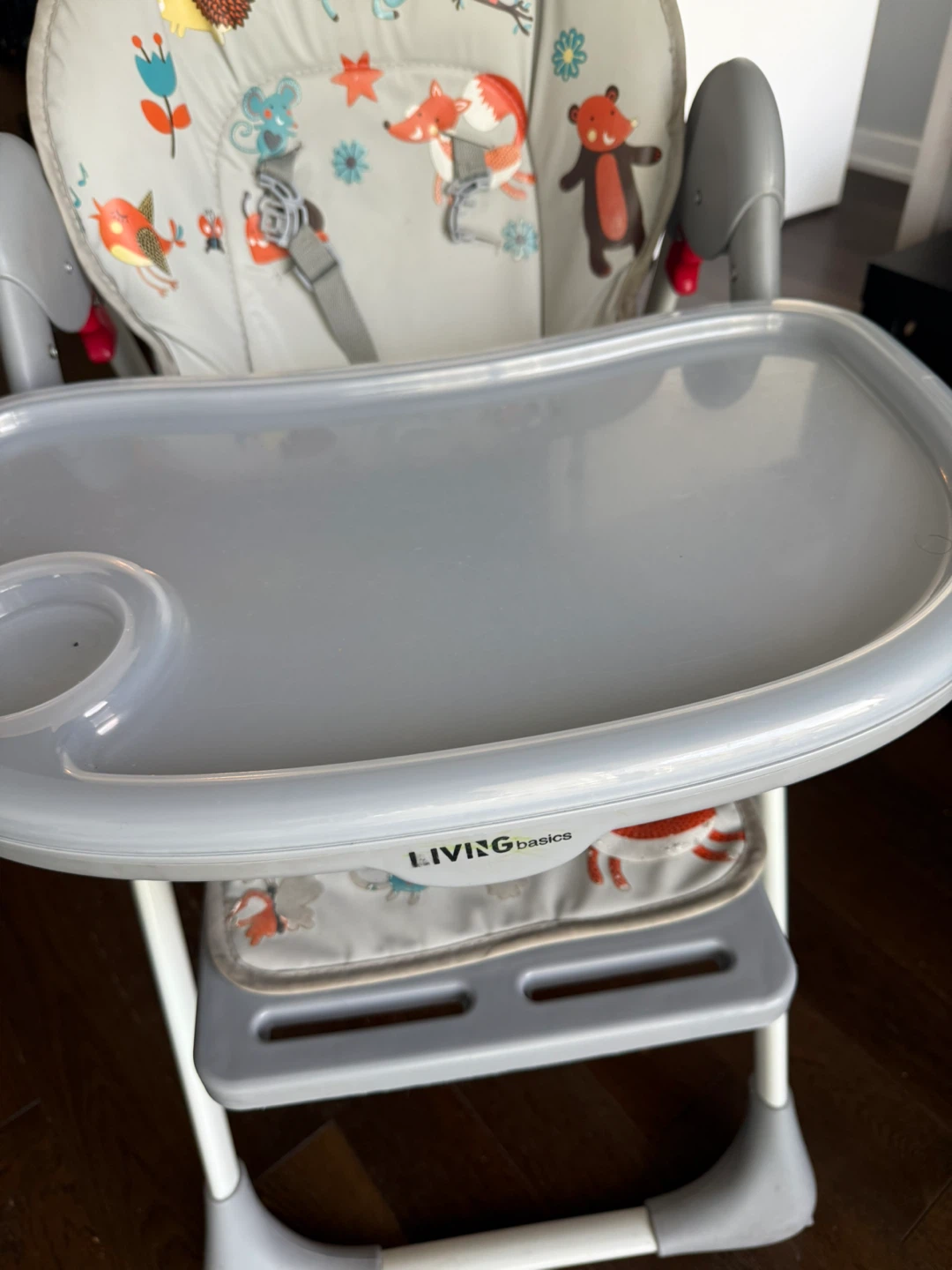Living Basics High Chair - Great Condition! - photo 2