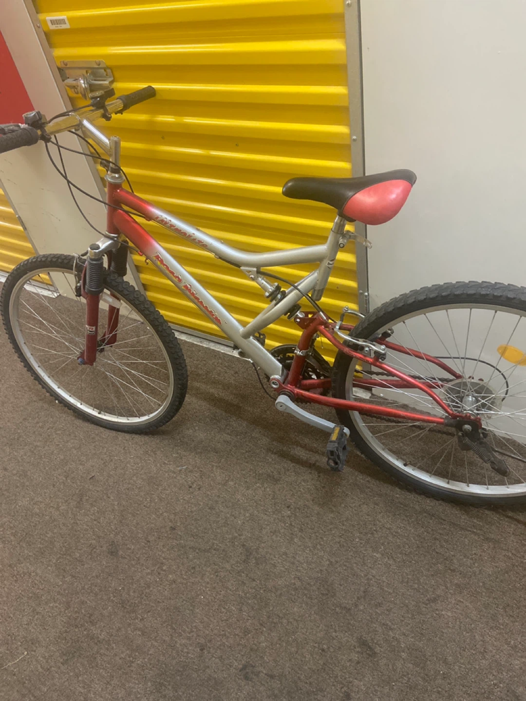 Roadmaster Granite Peak Mountain Bike