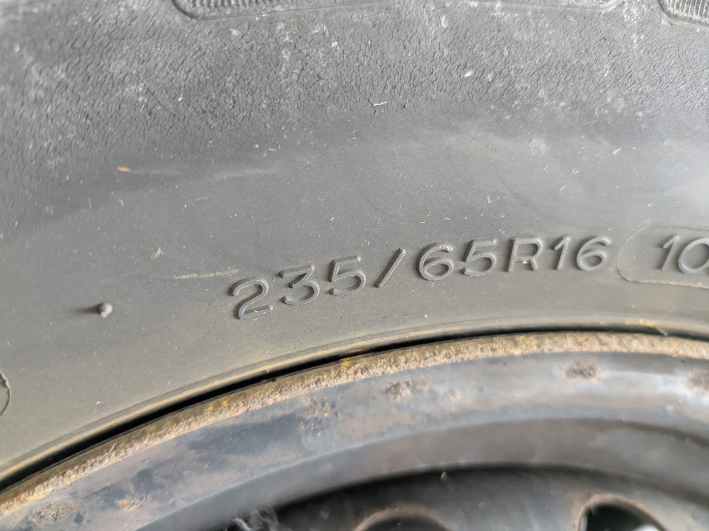 Winter Tires 235/65R16 with rims - photo 4