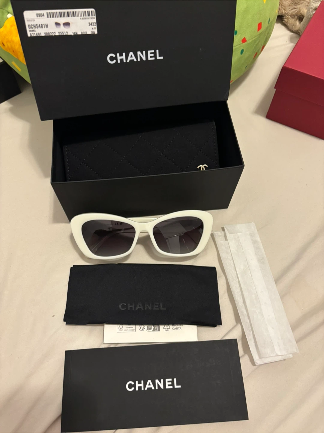 Chanel Cat Eye Sunglasses - White Frame - photo 3