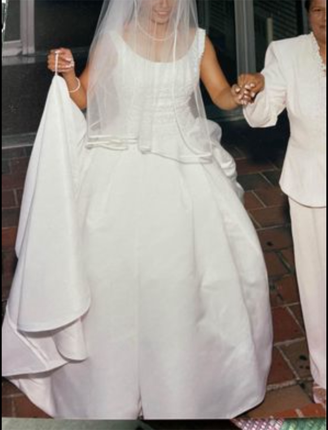 Wedding Dress - Ivory - photo 4