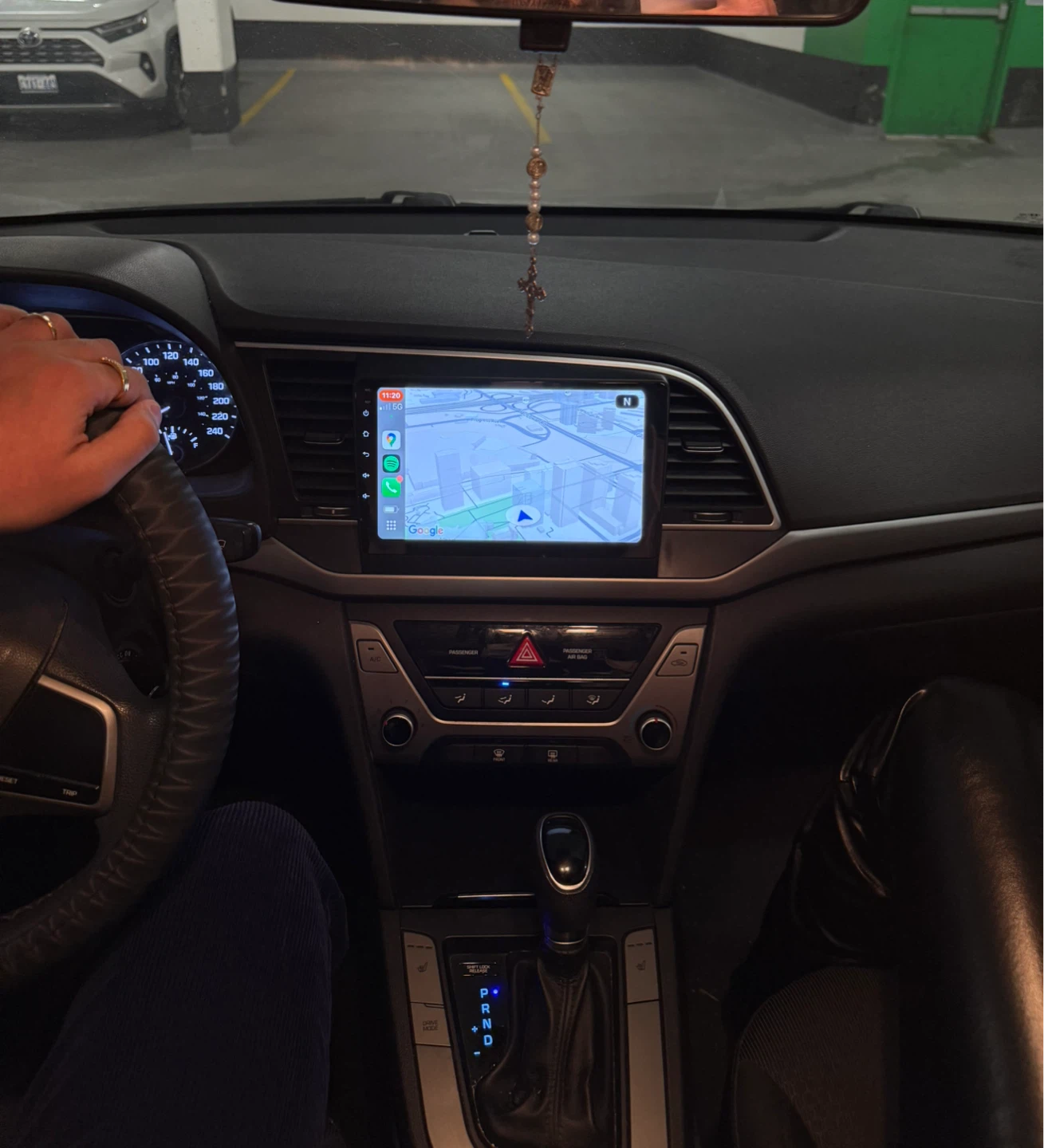 Hyundai Elantra Car - photo 5