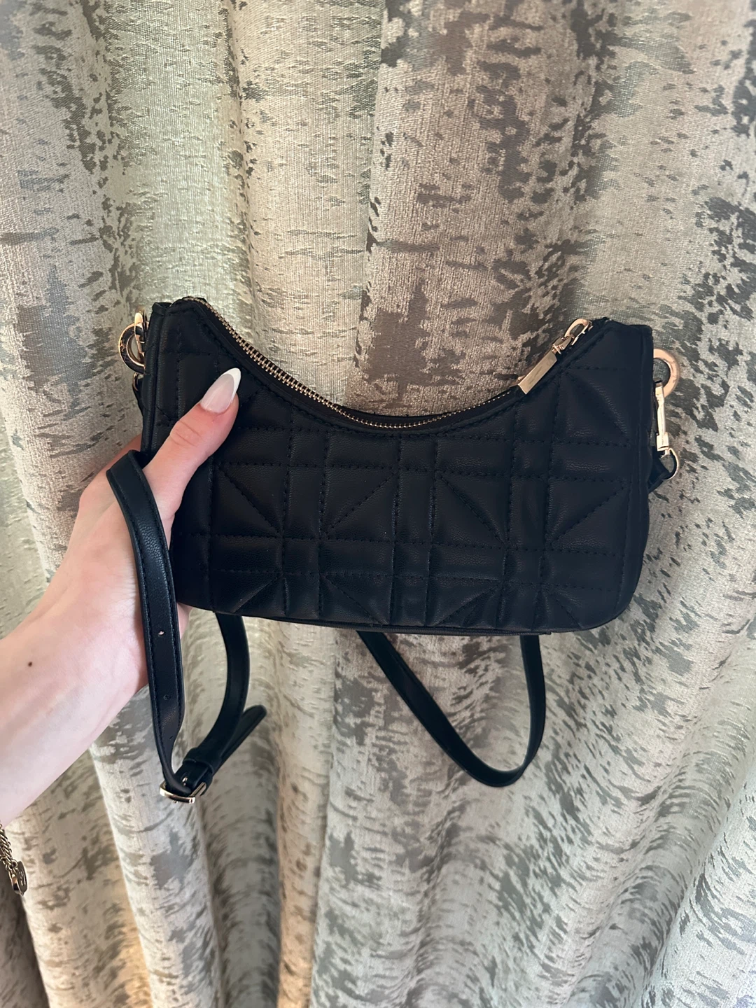 New Guess Black Quilted Shoulder Bag - photo 3