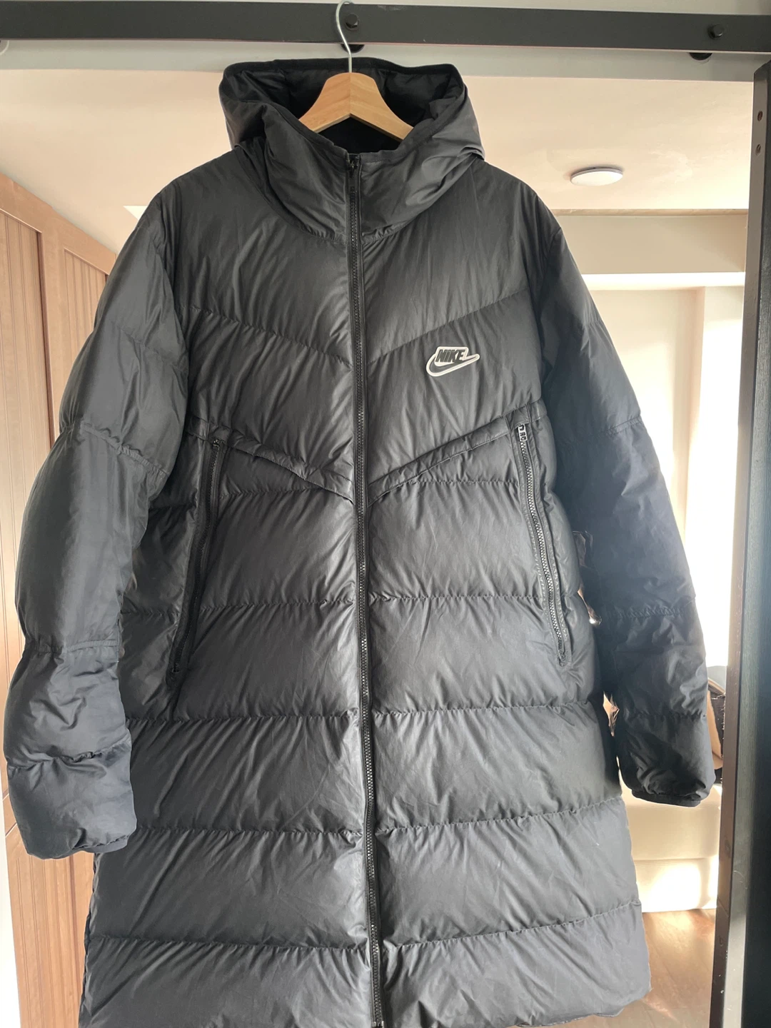 Nike Puffer Jacket - Size L