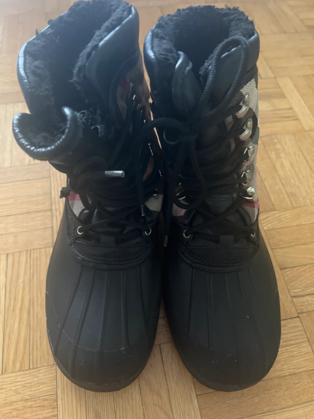 Burberry Boots US 8/9