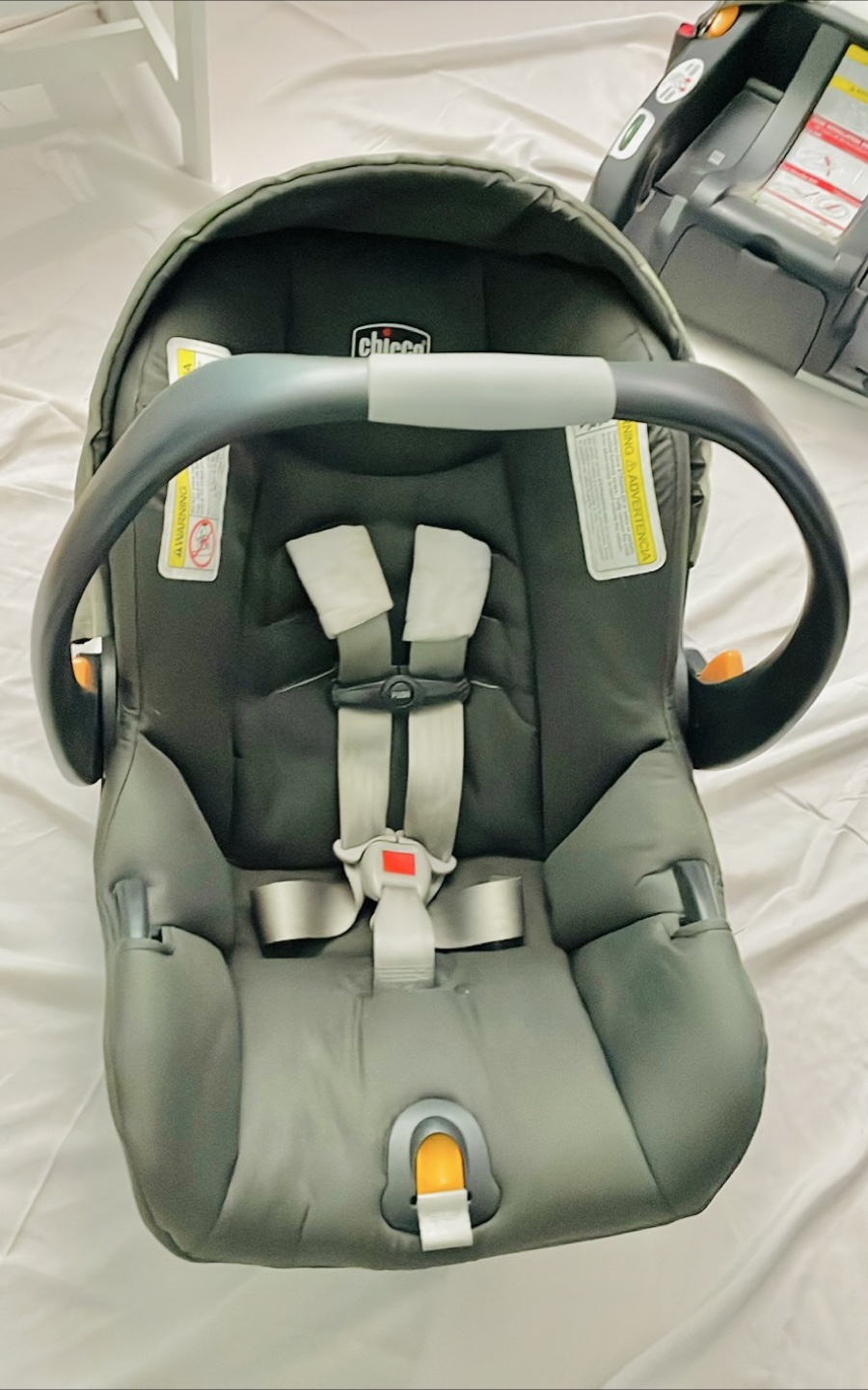 Chicco Infant Car Seat with Base