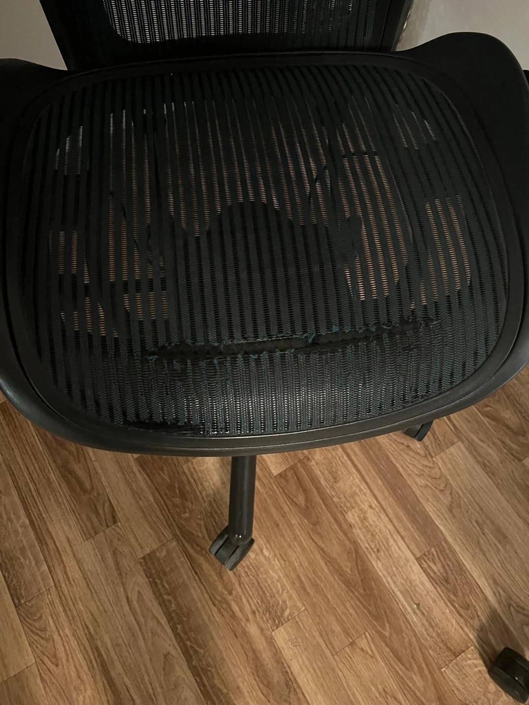 Herman Miller Mirra Chair - Black - photo 5