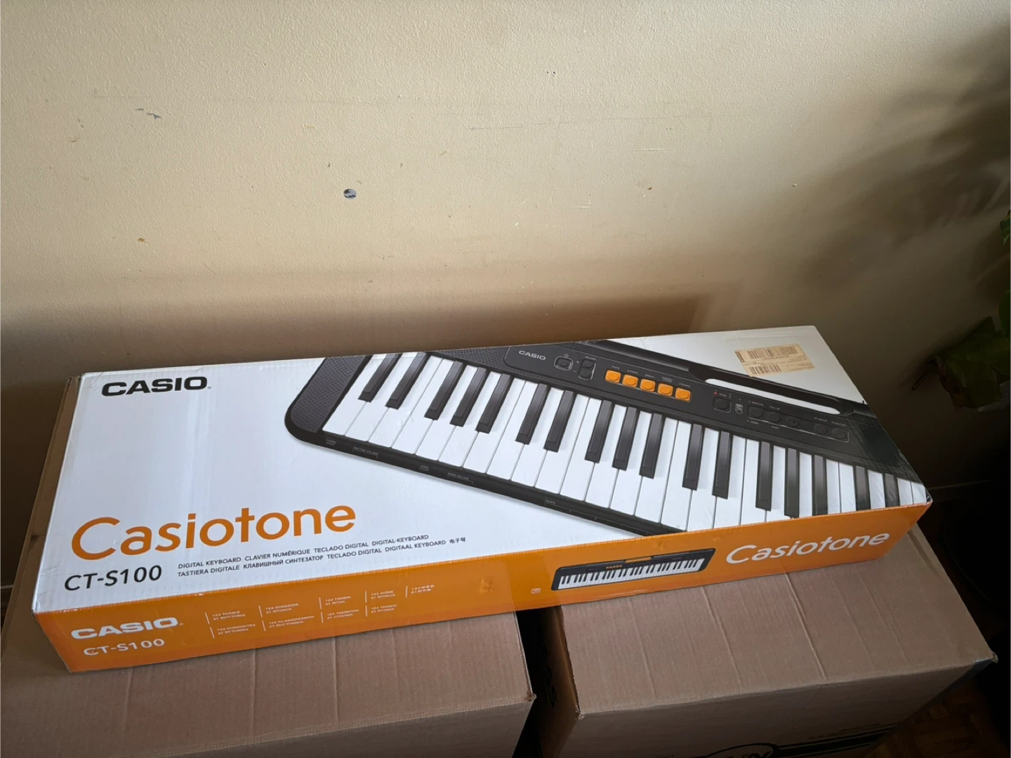Casio Casiotone CT-S100 Keyboard with Box