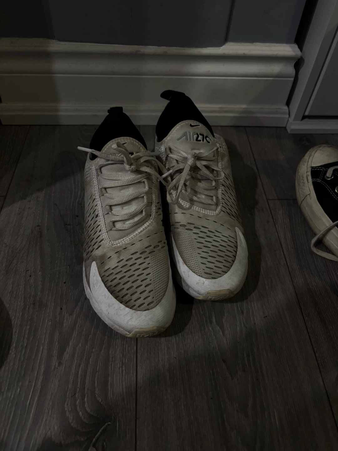 Nike Air Max 270 - Size 8 - photo 2