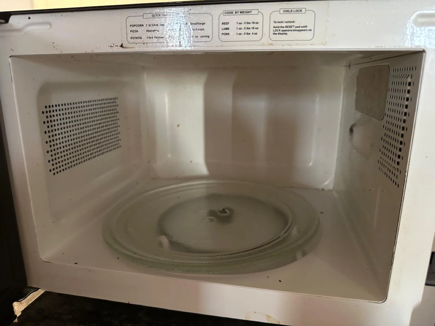 RCA Microwave - Black - photo 2
