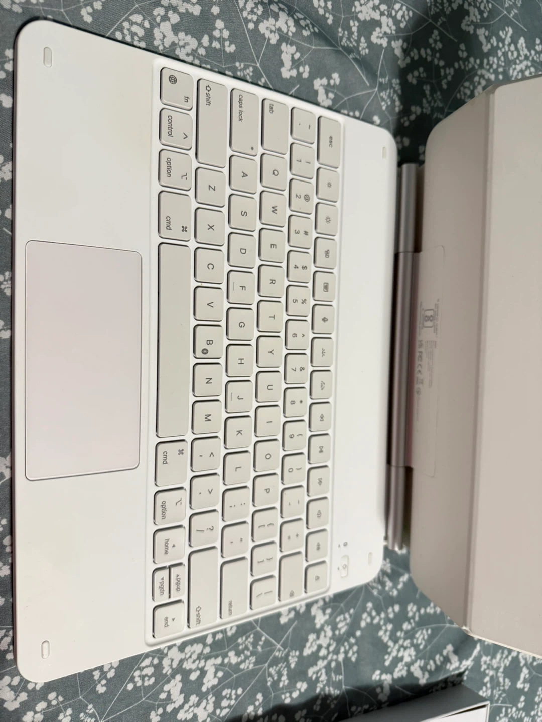 Apple iPad Pro Keyboard - White - photo 3