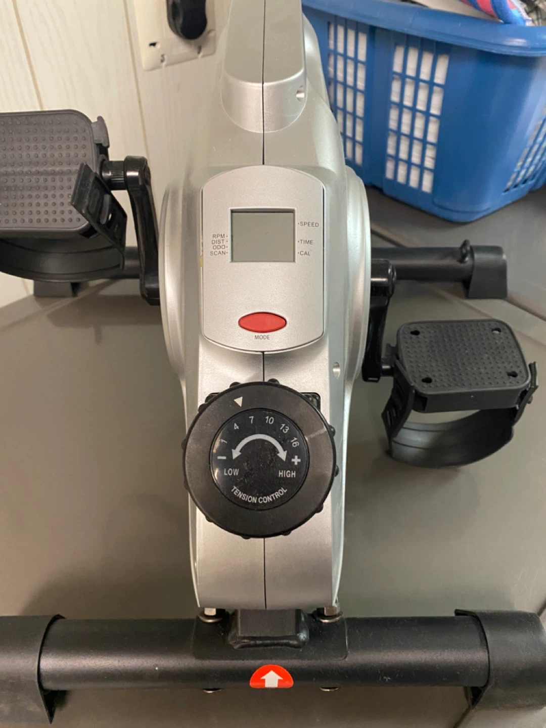 Under Desk Magnetic Pedal Exerciser – MAXKARE | Like New - photo 2