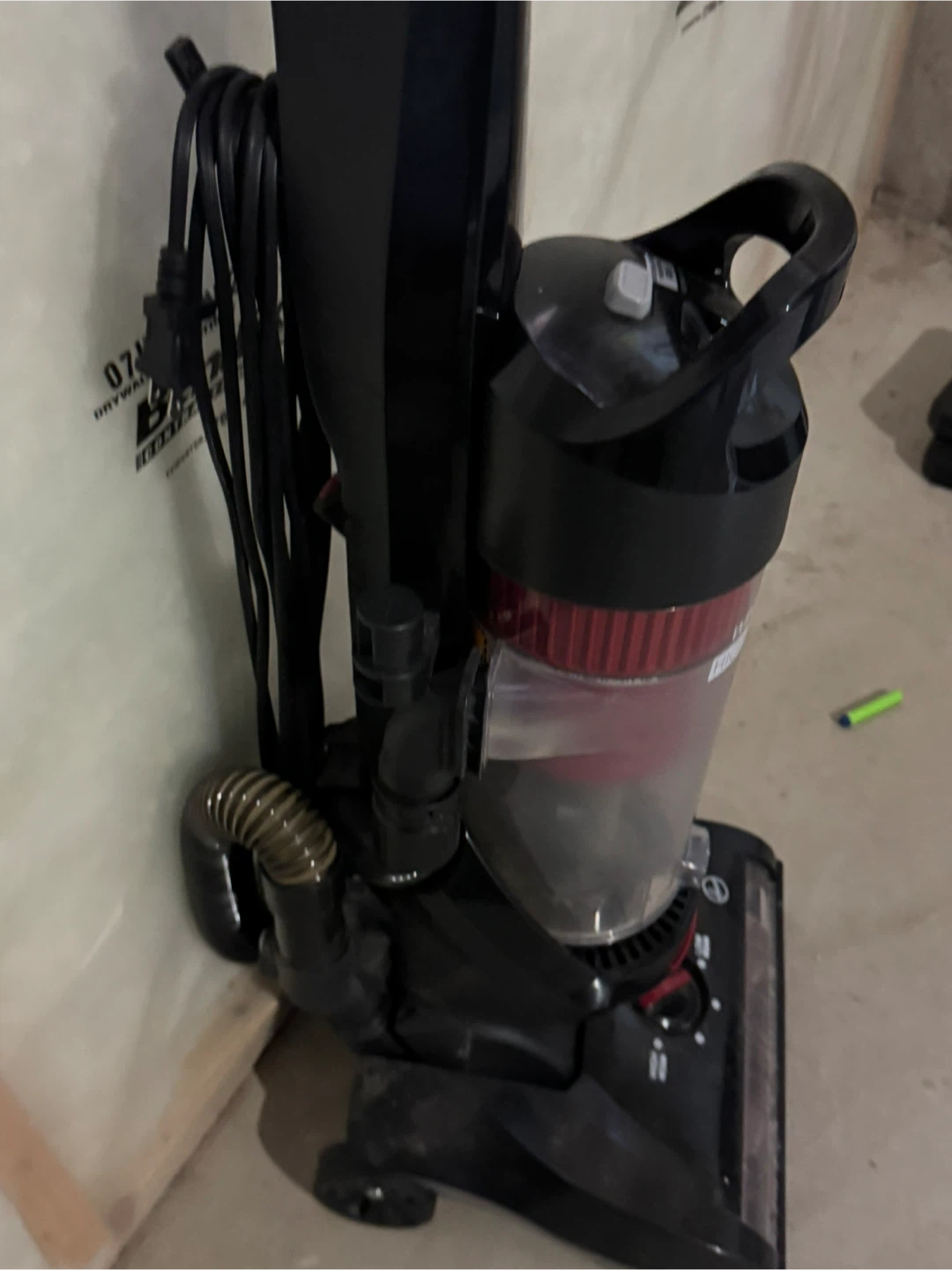 Hoover WindTunnel High Capacity Vacuum - photo 4