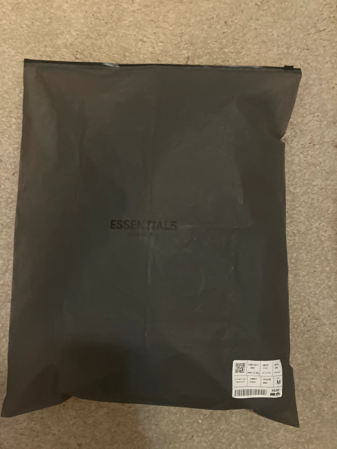 Essentials Fear of God Black Hoodie - Size M - photo 4