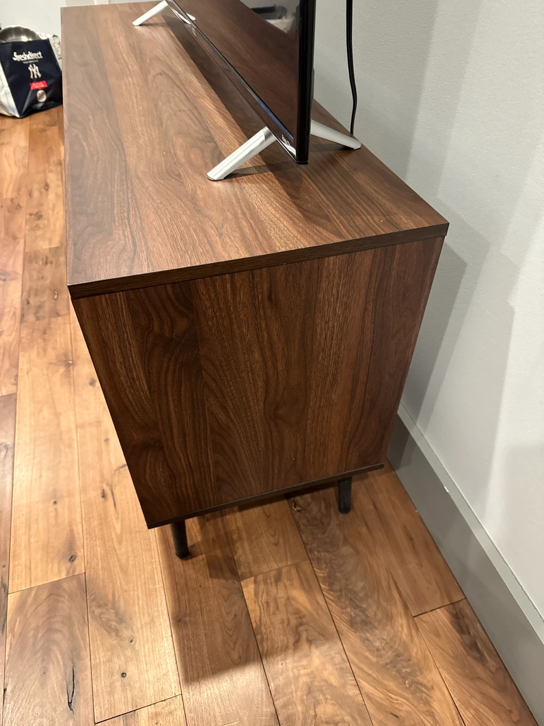 TV Console - photo 4