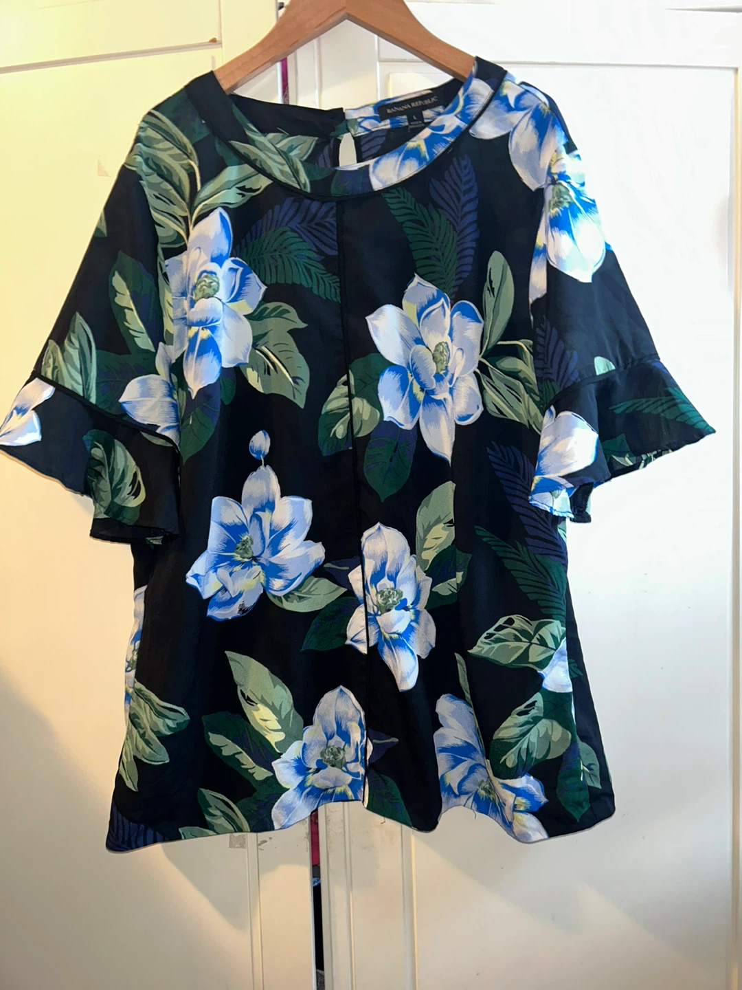 Banana Republic Size L 🥕