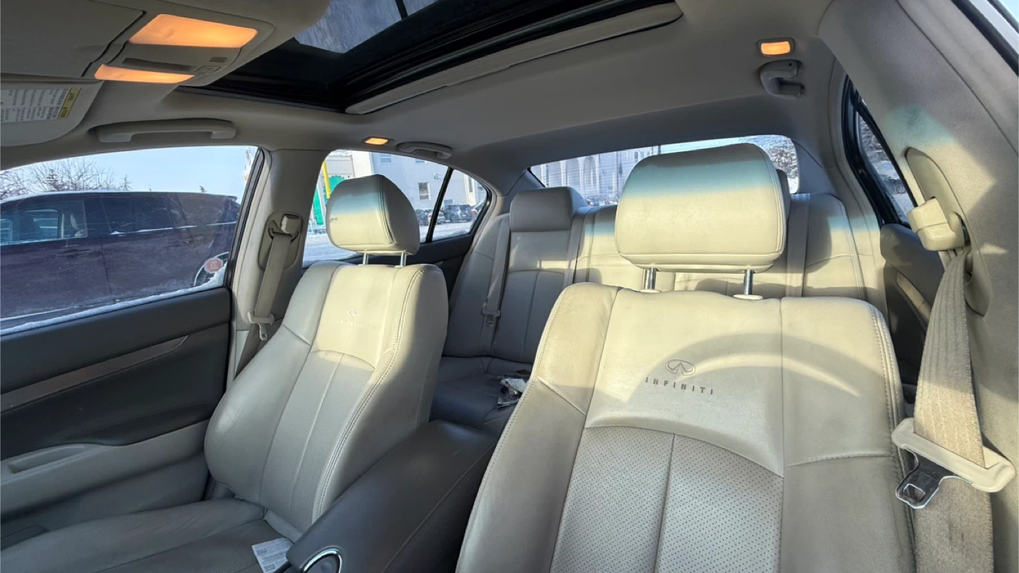 Infiniti G25xS AWD