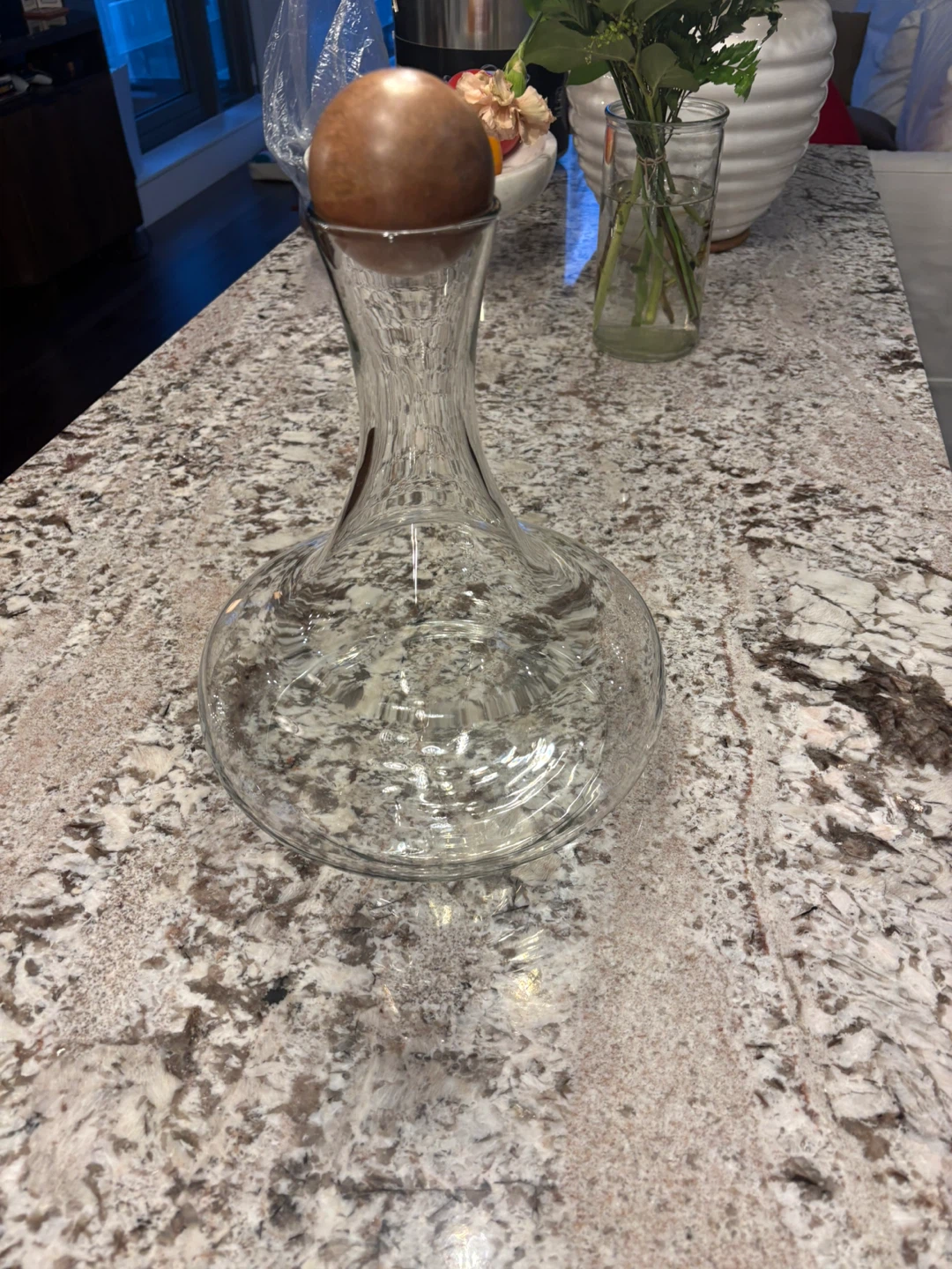Wine Decanter with Wood Stopper