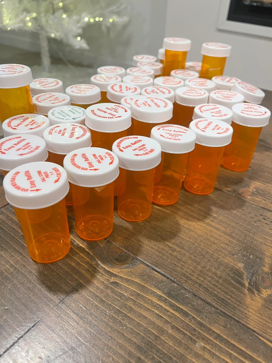 🧡Empty pill bottles
