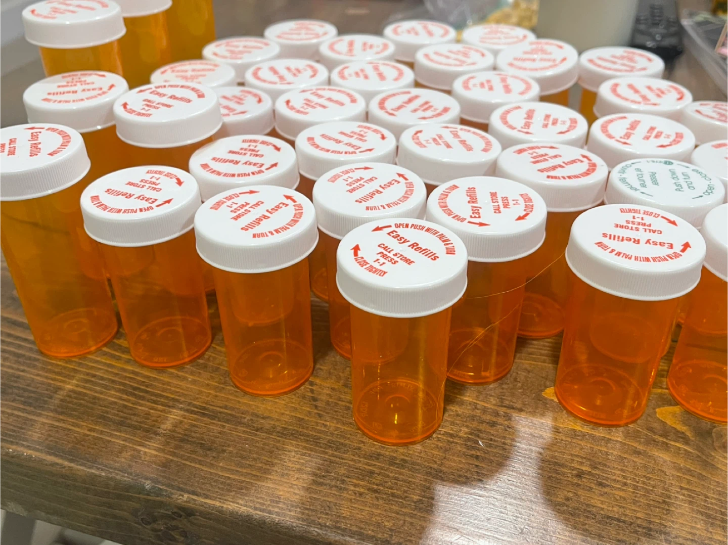 🧡Empty pill bottles - photo 3